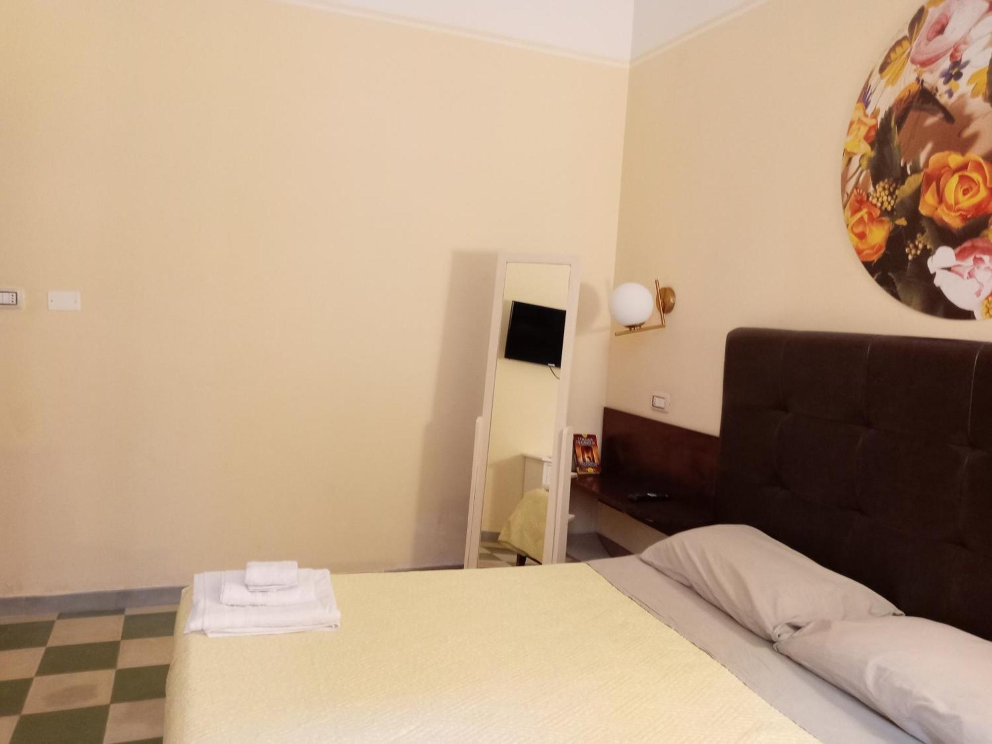 Piazza Verdi Liberty House Apartment *