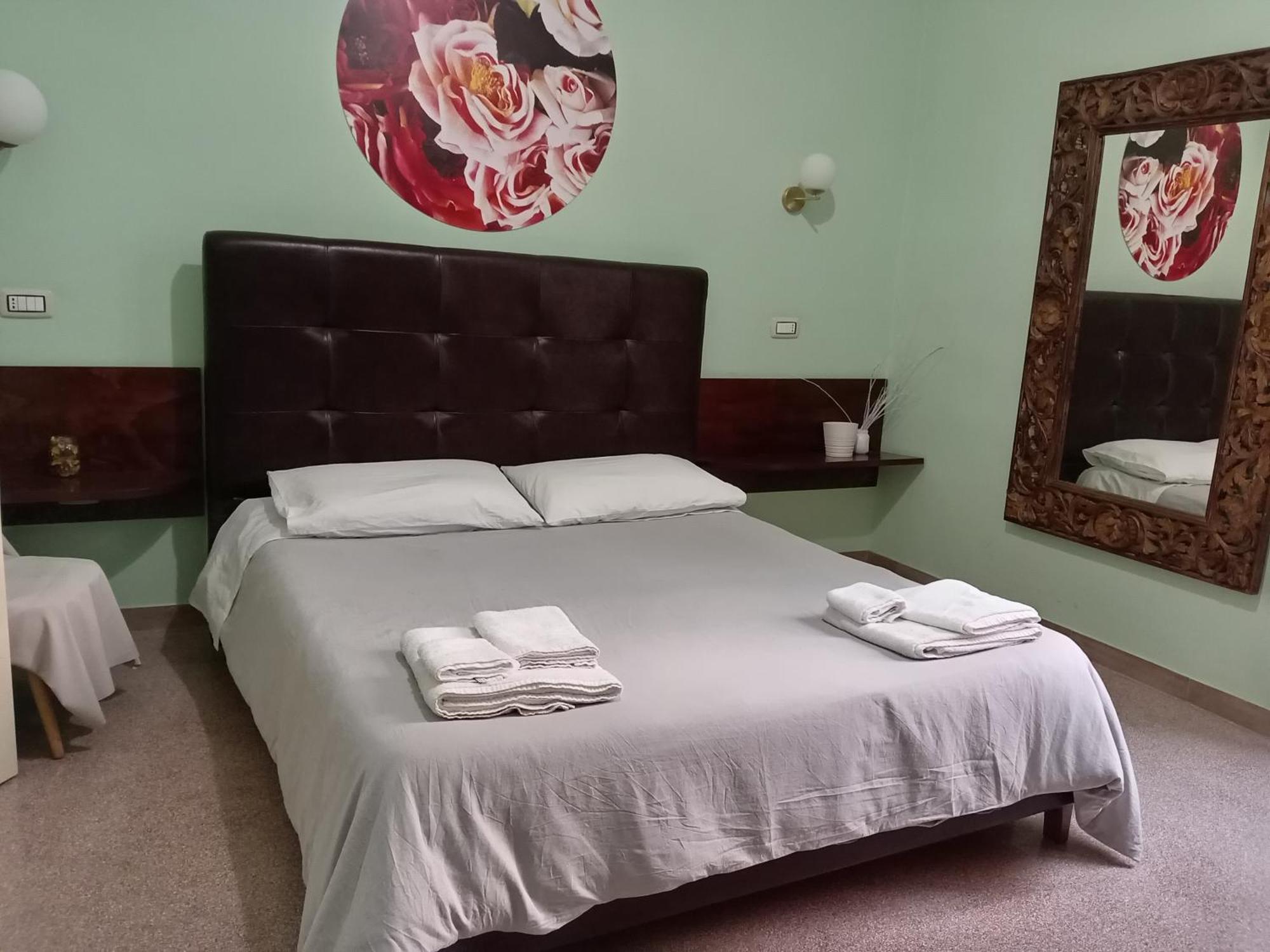 Piazza Verdi Liberty House Apartment *